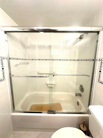 2004 Harwood C 2004, Deerfield Beach, FL 33442