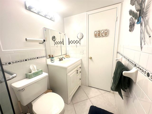 2004 Harwood C 2004, Deerfield Beach, FL 33442