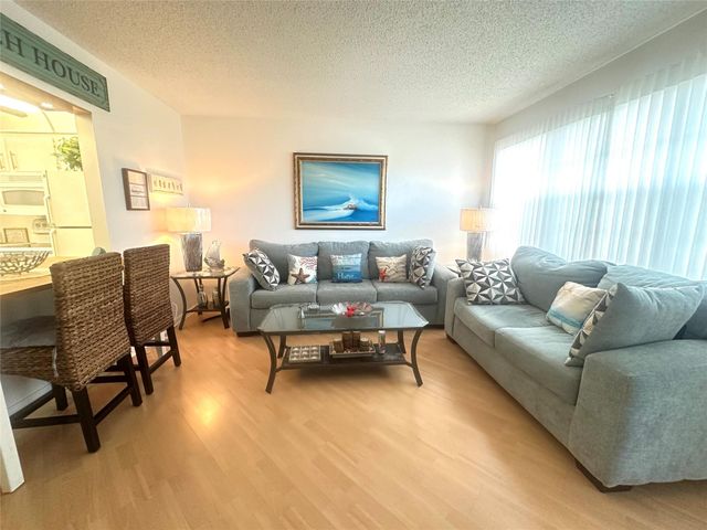 2004 Harwood C 2004, Deerfield Beach, FL 33442