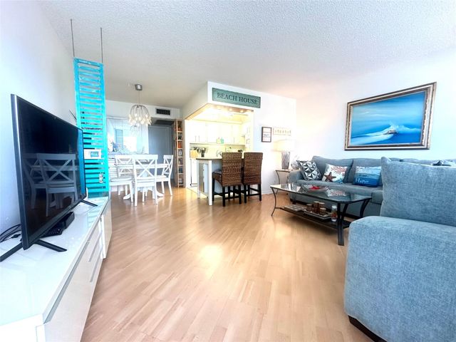 2004 Harwood C 2004, Deerfield Beach, FL 33442