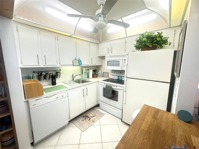 2004 Harwood C 2004, Deerfield Beach, FL 33442