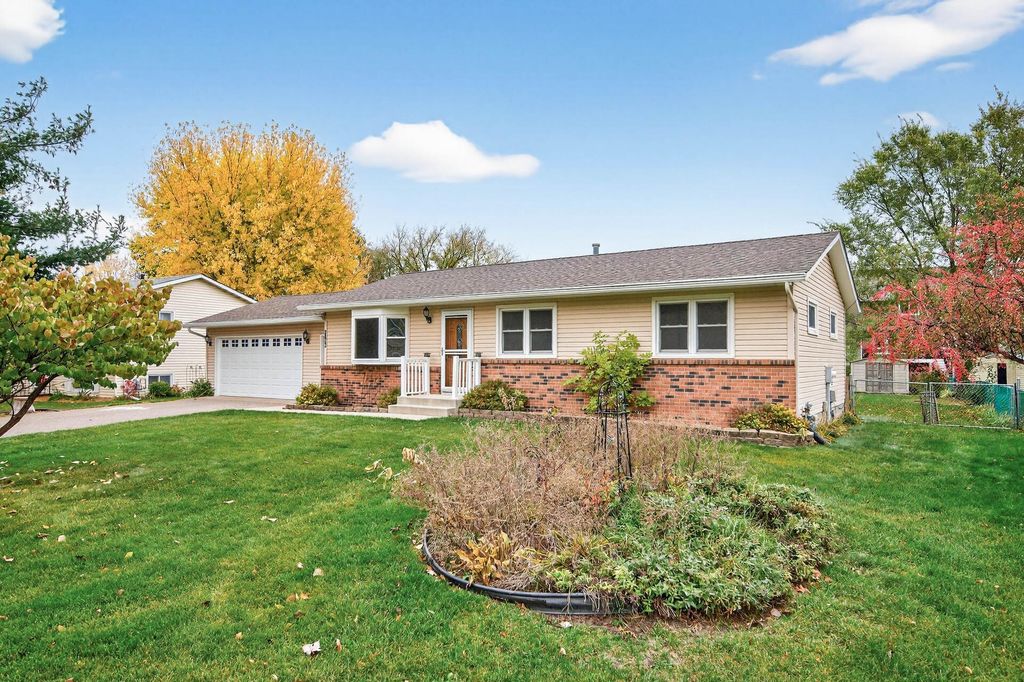 6558 Hokah Drive, Lino Lakes, MN 55014