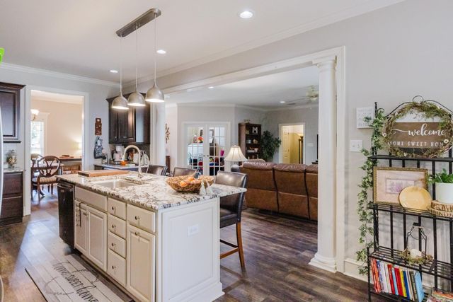 5916 Worth Ave, Benton, AR 72019
