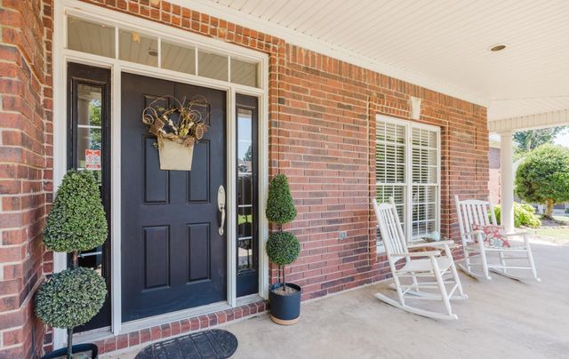 5916 Worth Ave, Benton, AR 72019