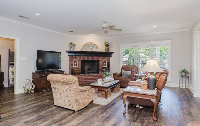5916 Worth Ave, Benton, AR 72019