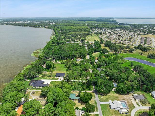 COVE ROAD, Tavares, FL 32778