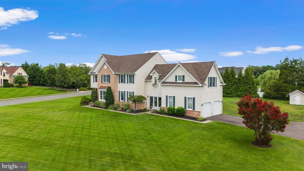220 HICKORY LN, Mullica Hill, NJ 08062
