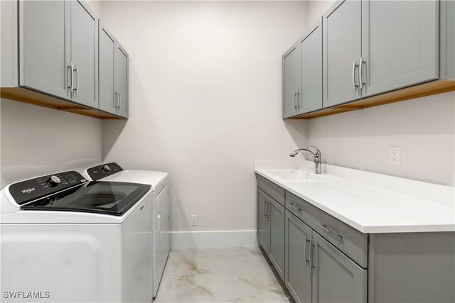 9653 Moonflower LN, Other, FL 34114