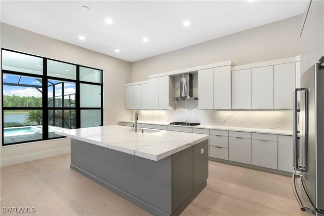 9653 Moonflower LN, Other, FL 34114