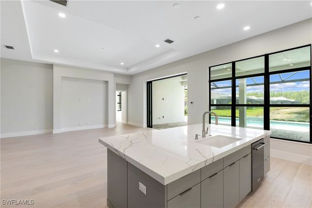 9653 Moonflower LN, Other, FL 34114