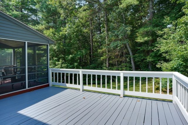 7 Chickadee Drive, Norfolk, MA 02056