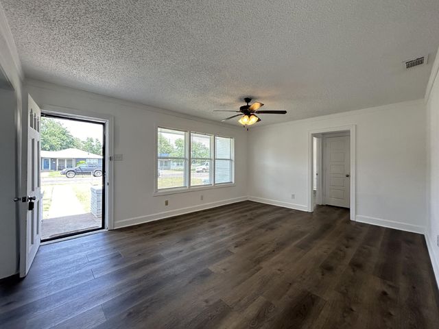 3005 31st Street, Lubbock, TX 79410