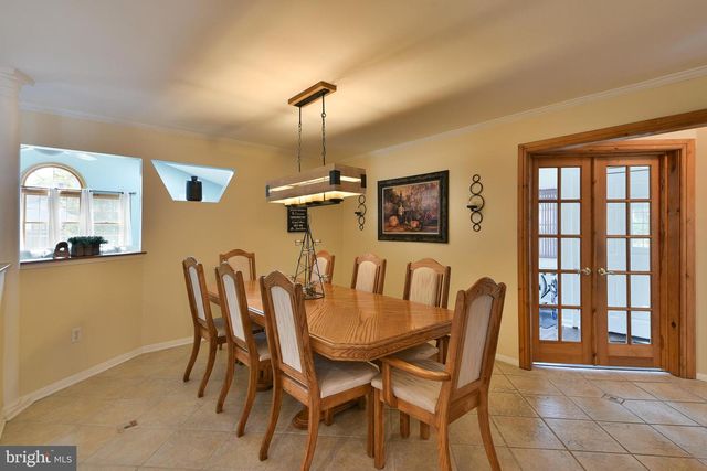 65 HAWK RD, Levittown, PA 19056