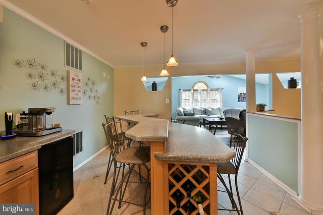 65 HAWK RD, Levittown, PA 19056