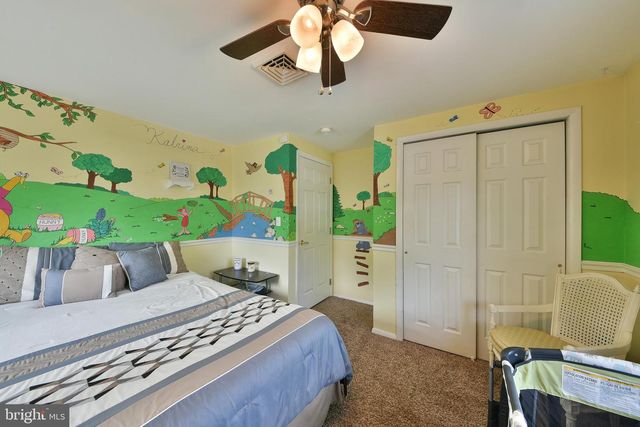 65 HAWK RD, Levittown, PA 19056