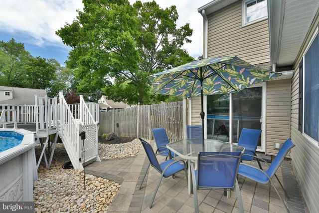 65 HAWK RD, Levittown, PA 19056