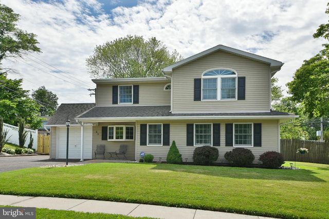 65 HAWK RD, Levittown, PA 19056