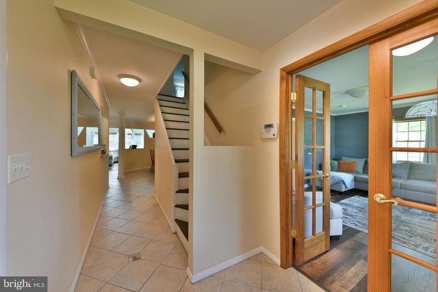 65 HAWK RD, Levittown, PA 19056