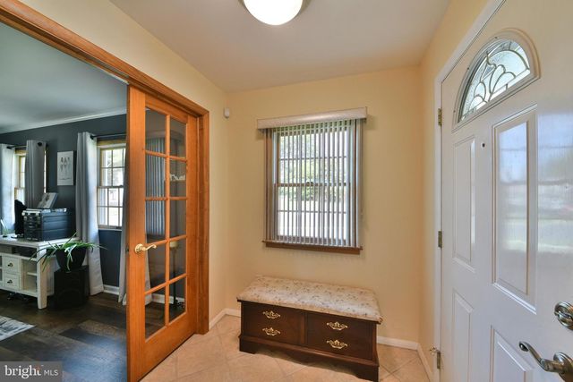 65 HAWK RD, Levittown, PA 19056