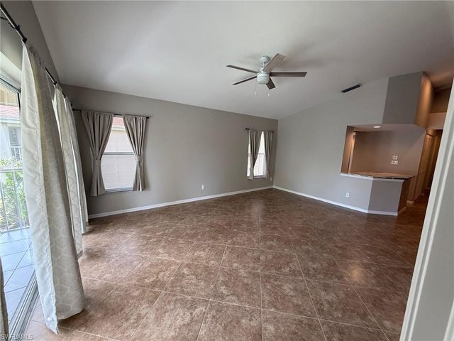9836 Luna Cir Apt 204, Naples, FL 34109
