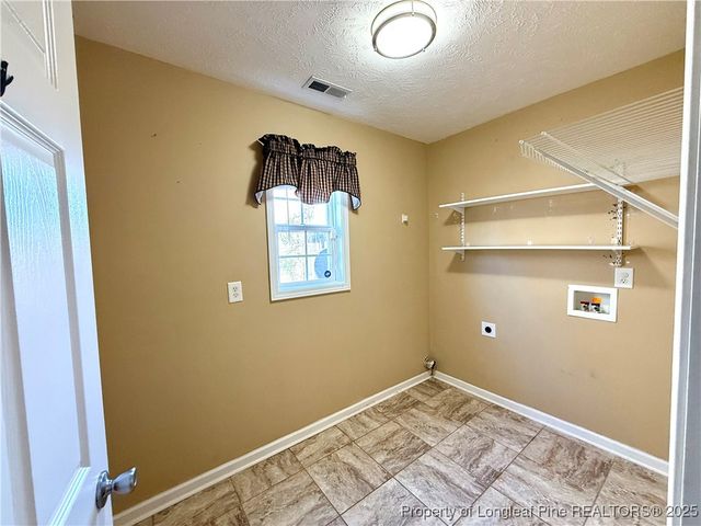 2512 Camp Lejeune Court, Hope Mills, NC 28348