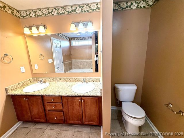 2512 Camp Lejeune Court, Hope Mills, NC 28348