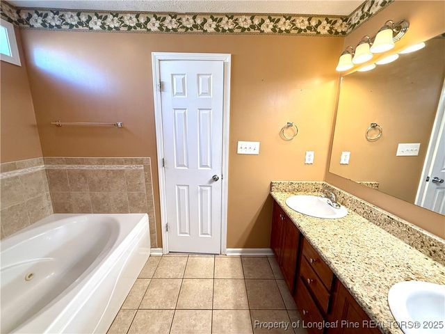 2512 Camp Lejeune Court, Hope Mills, NC 28348