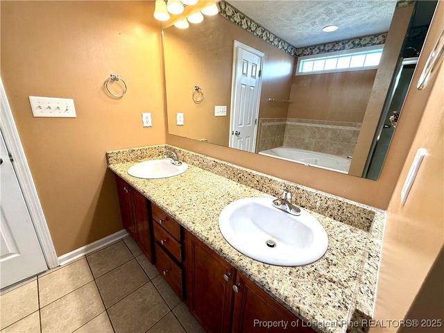 2512 Camp Lejeune Court, Hope Mills, NC 28348