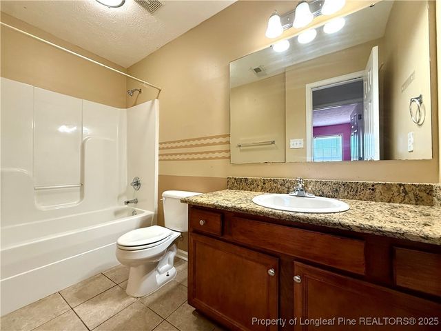 2512 Camp Lejeune Court, Hope Mills, NC 28348