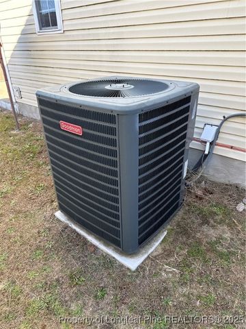 2512 Camp Lejeune Court, Hope Mills, NC 28348