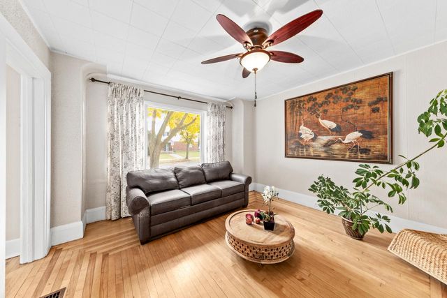 1227 S 10th STREET, Milwaukee, WI 53204