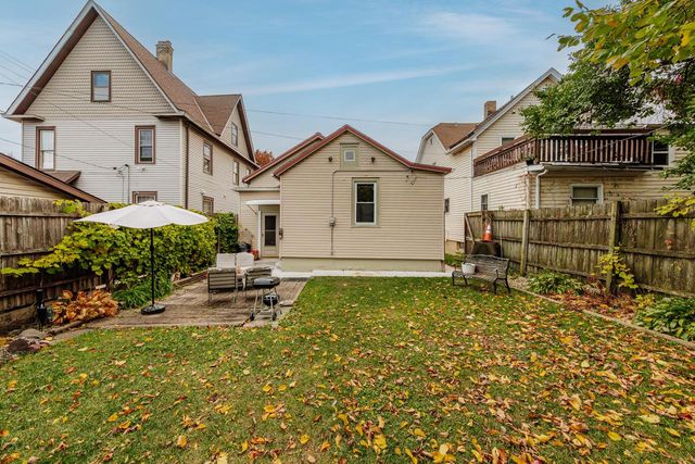 1227 S 10th STREET, Milwaukee, WI 53204