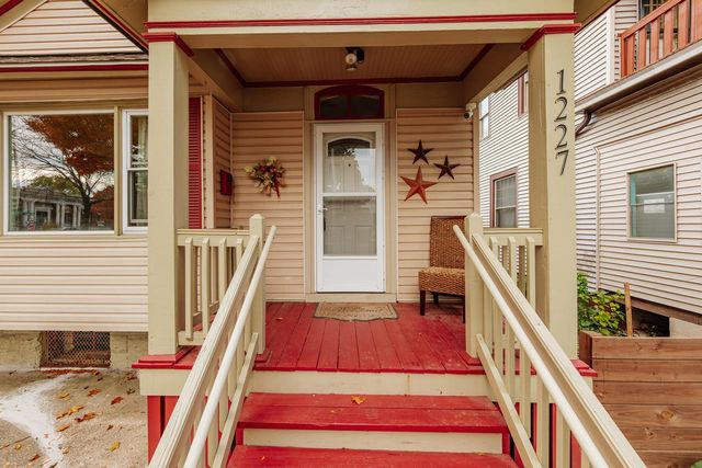 1227 S 10th STREET, Milwaukee, WI 53204