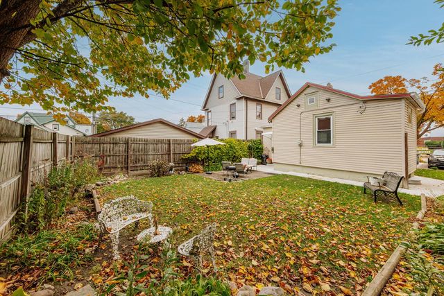 1227 S 10th STREET, Milwaukee, WI 53204