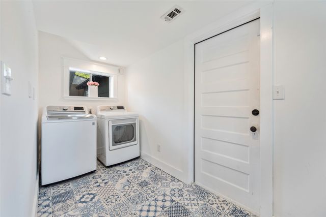 1013 Sherman Street, Mckinney, TX 75069