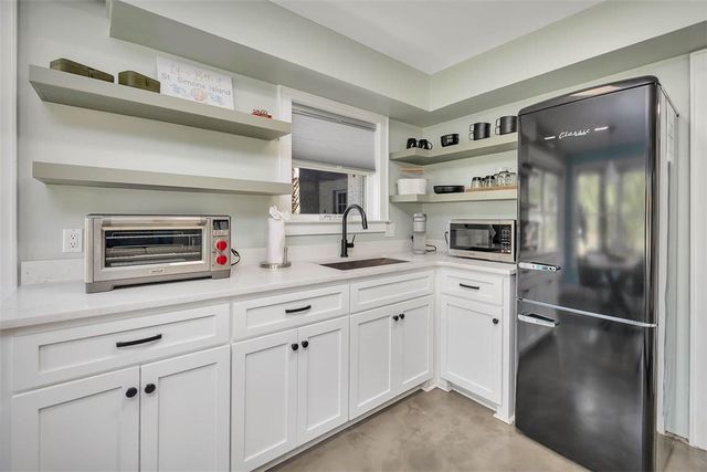 908 Ocean Blvd, St Simons Island, GA 31522