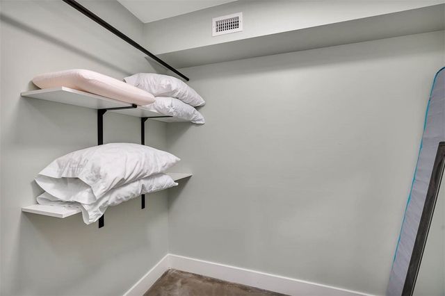 908 Ocean Blvd, St Simons Island, GA 31522