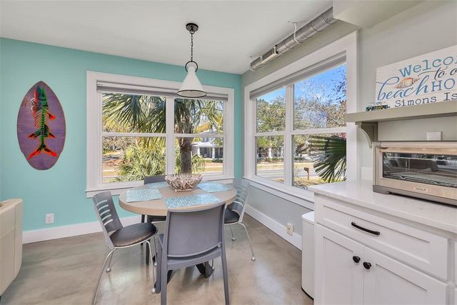 908 Ocean Blvd, St Simons Island, GA 31522