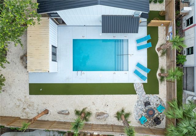 908 Ocean Blvd, St Simons Island, GA 31522