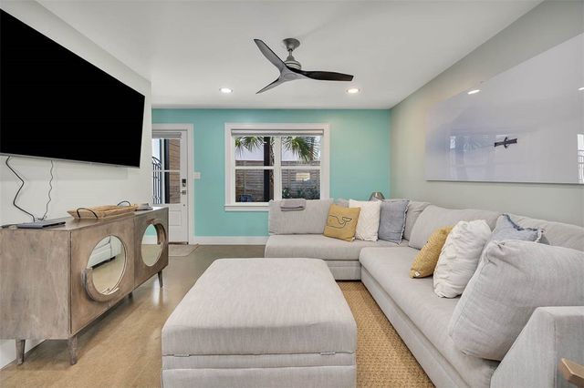 908 Ocean Blvd, St Simons Island, GA 31522