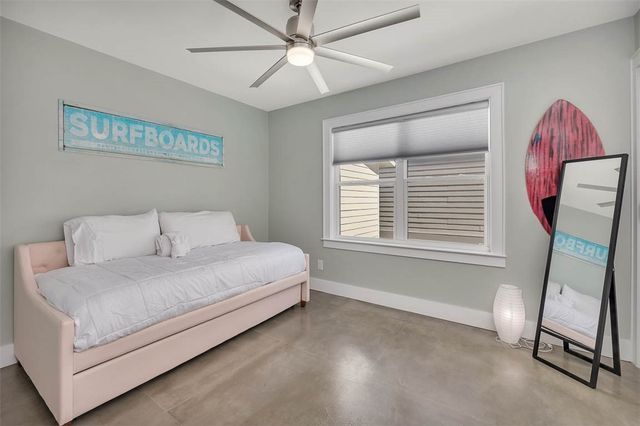 908 Ocean Blvd, St Simons Island, GA 31522