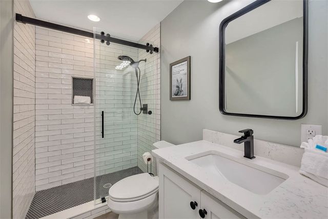 908 Ocean Blvd, St Simons Island, GA 31522