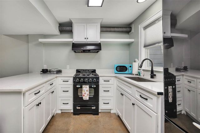 908 Ocean Blvd, St Simons Island, GA 31522