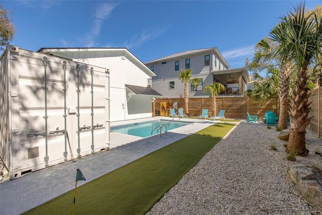 908 Ocean Blvd, St Simons Island, GA 31522