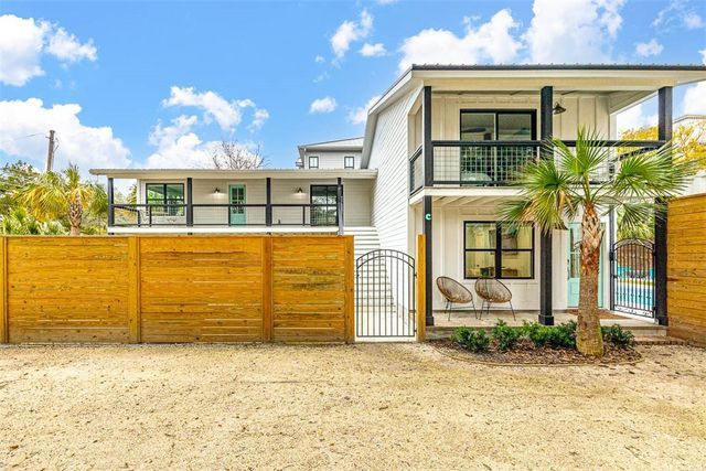 908 Ocean Blvd, St Simons Island, GA 31522