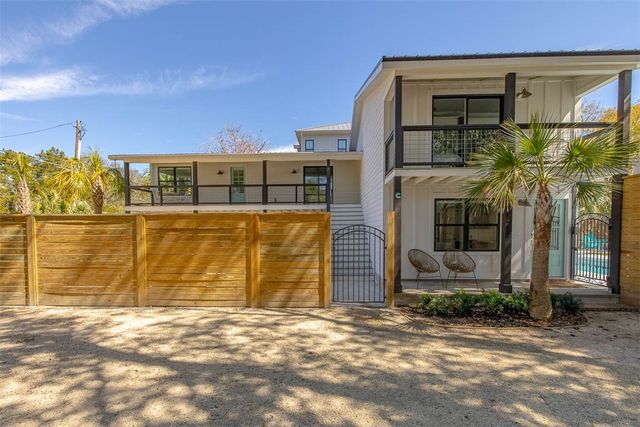 908 Ocean Blvd, St Simons Island, GA 31522