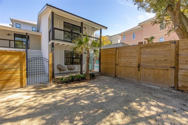 908 Ocean Blvd, St Simons Island, GA 31522