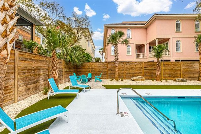 908 Ocean Blvd, St Simons Island, GA 31522