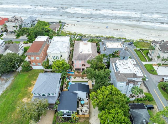908 Ocean Blvd, St Simons Island, GA 31522