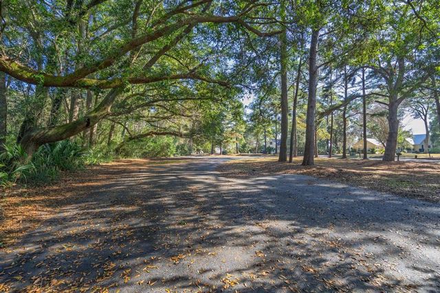 8460 Chisolm Plantation Road, Edisto Island, SC 29438